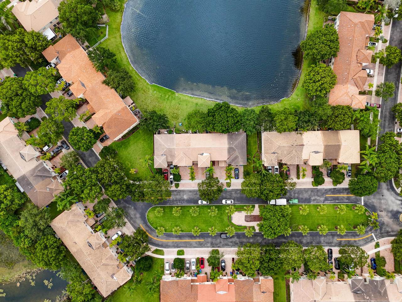 https://bt-photos.global.ssl.fastly.net/beaches/1280_boomver_4_B26008487-2.jpg