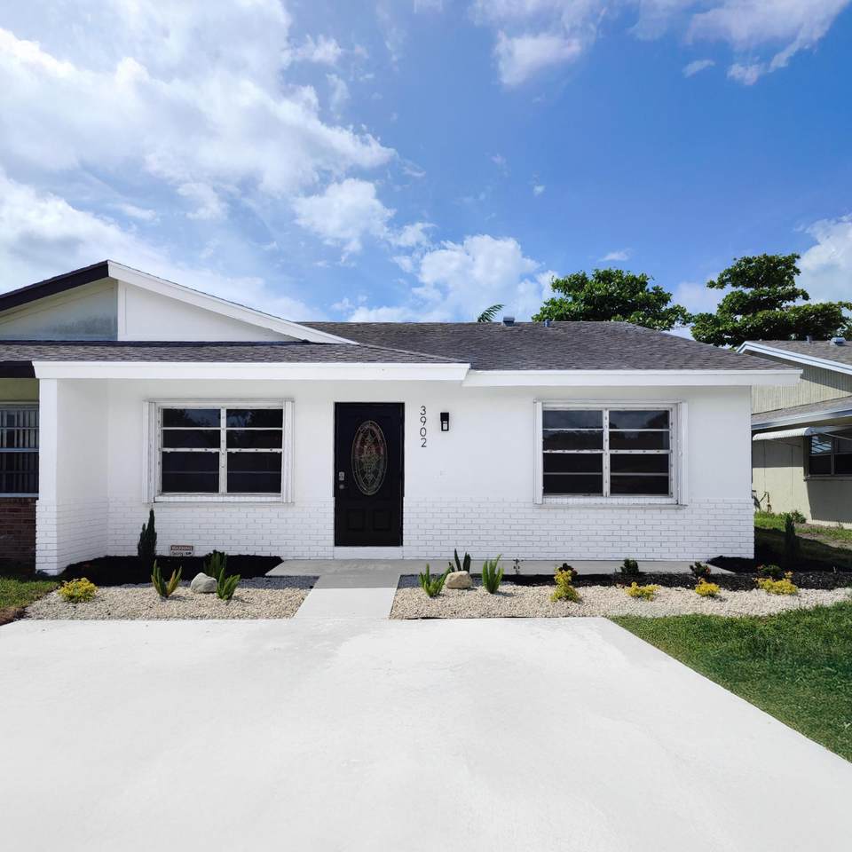 3902 Harwood Street - Photo 1