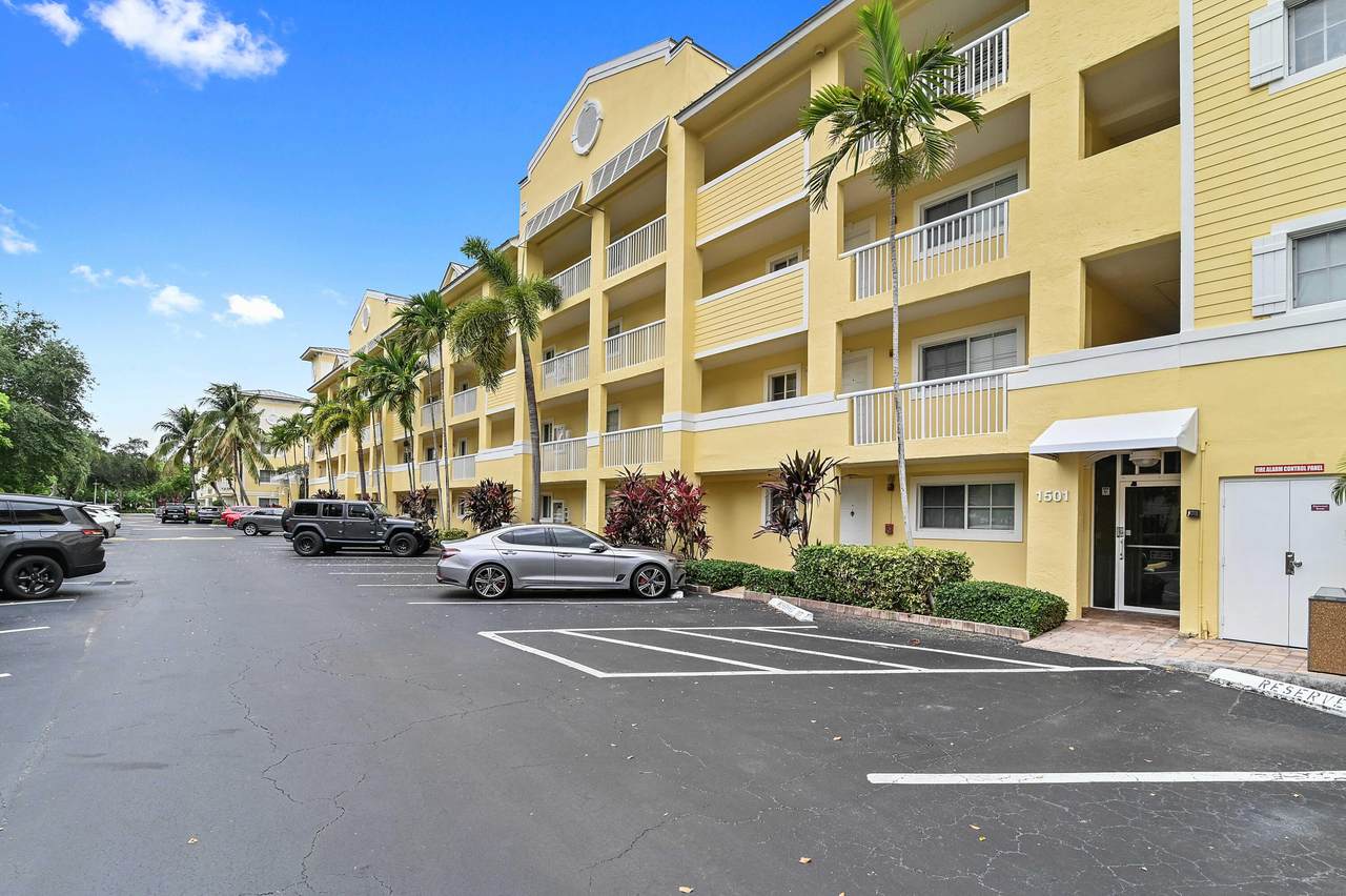 1501 Broward Boulevard - Photo 1