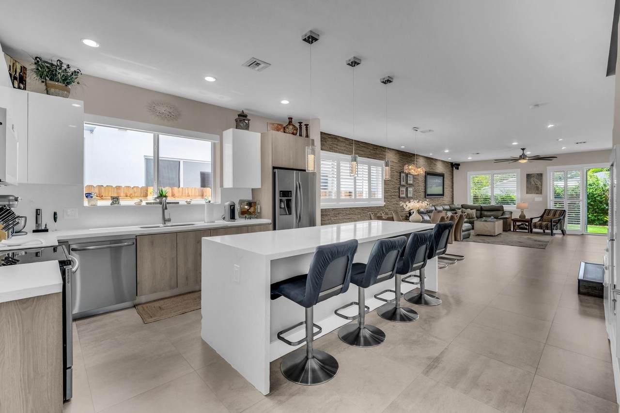 807 7th Avenue - Photo 1