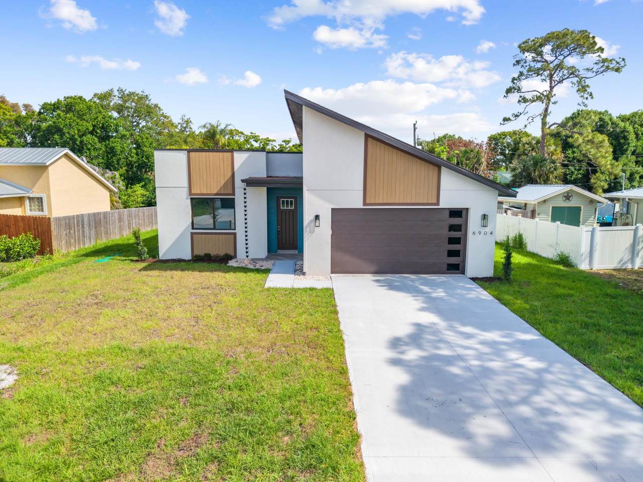 6904 Salerno Road - Photo 1