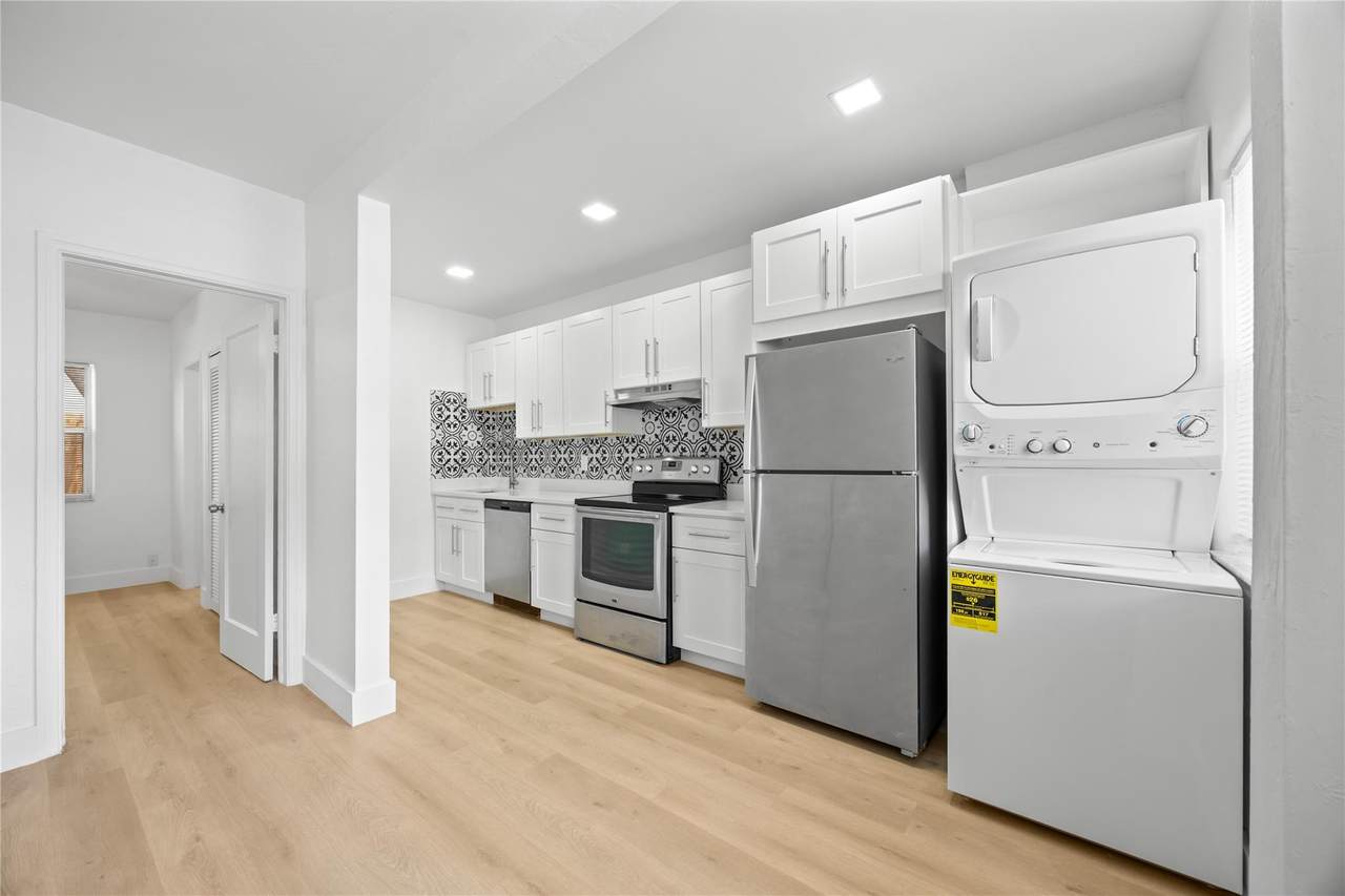 412 16th Street - Photo 1