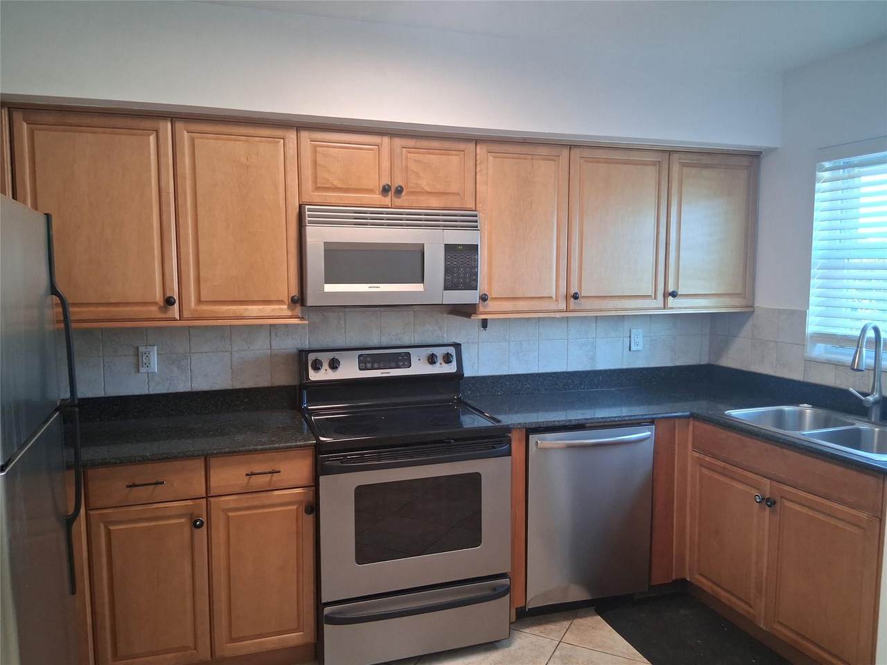 505 20 Avenue - Photo 1