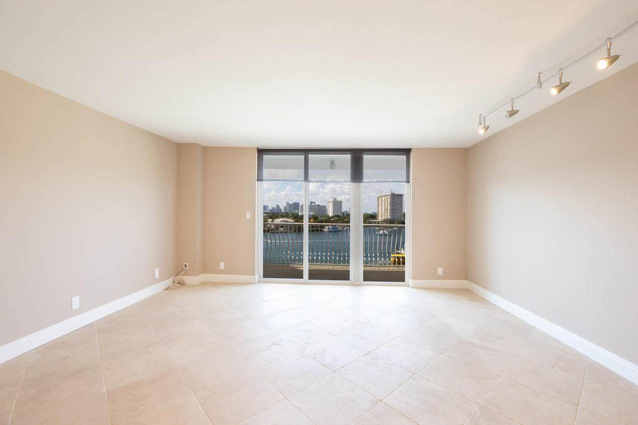 1 Las Olas Circle - Photo 1