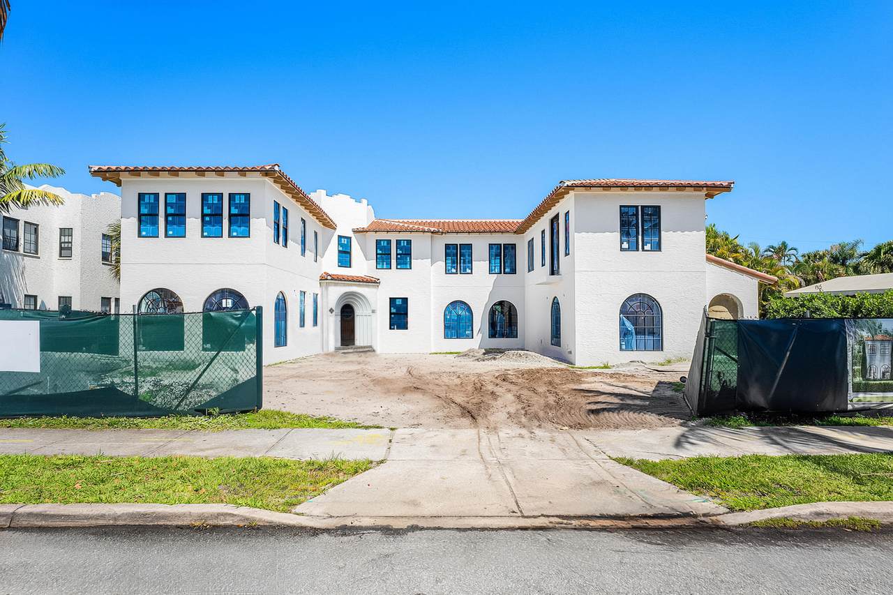 221 Monroe Drive - Photo 1