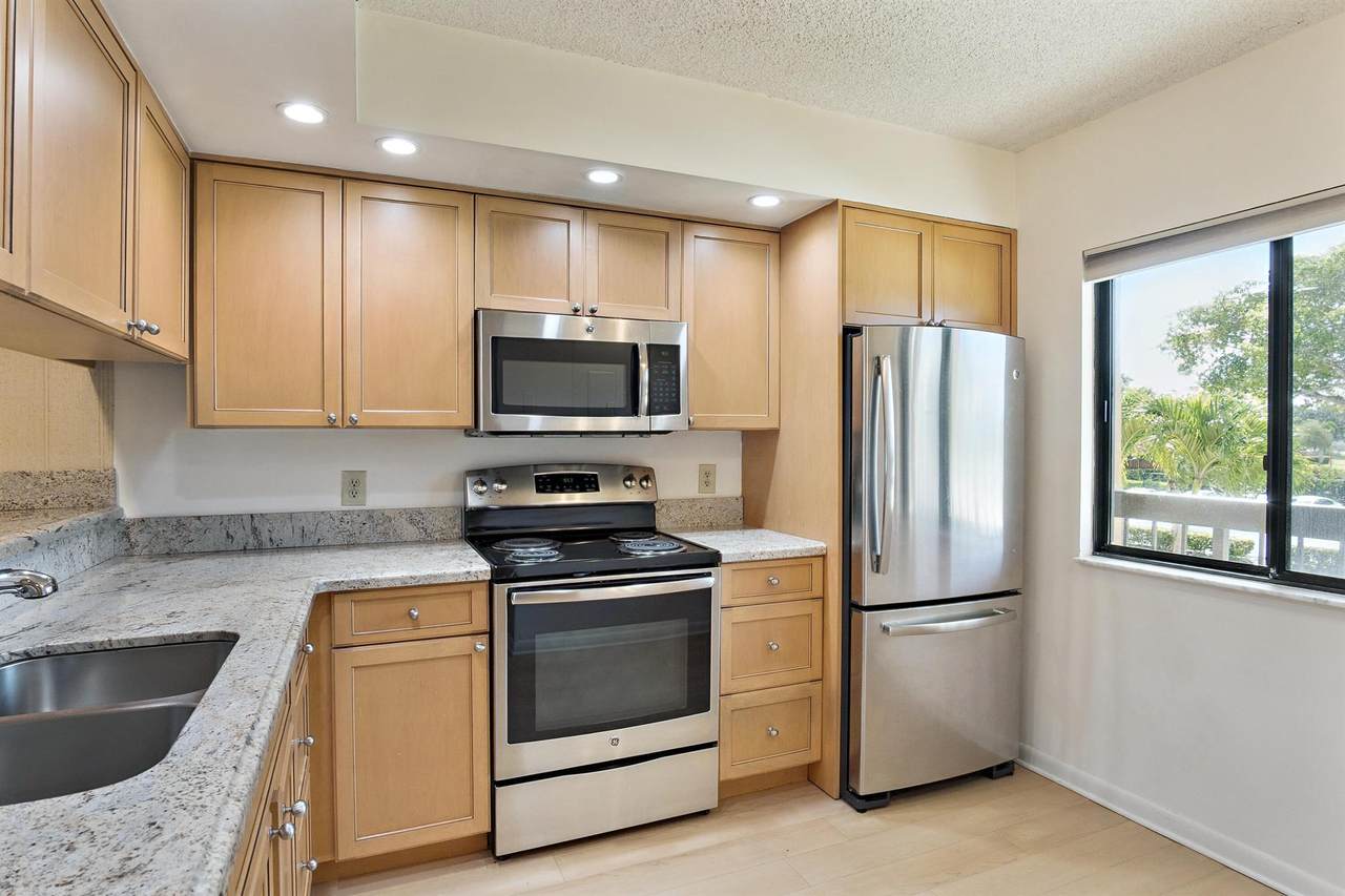 901 Seafarer Circle - Photo 1