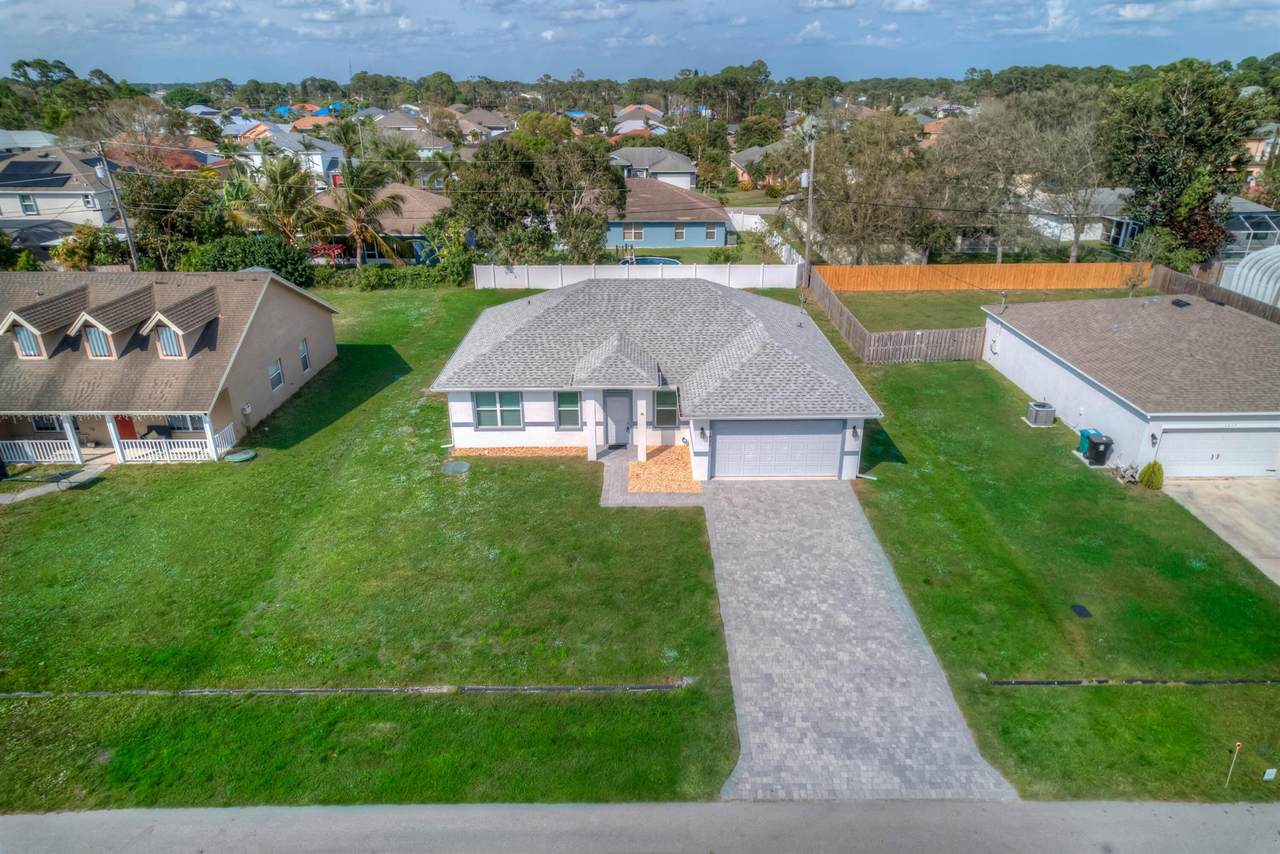 1825 Effland Avenue - Photo 1