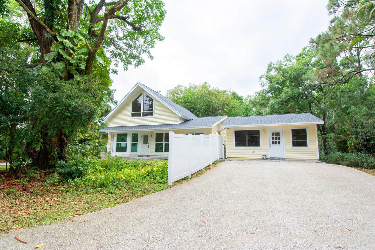 16655 105th Drive - Photo 1