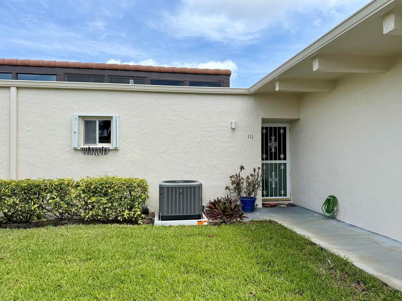 2651 Boundbrook Boulevard - Photo 1