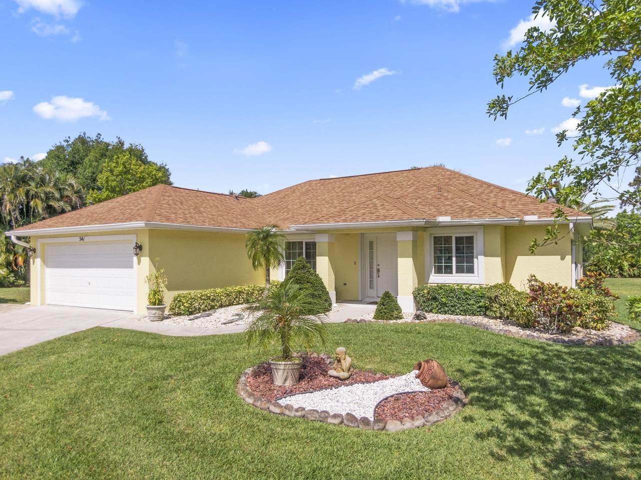 541 Saturn Court - Photo 1