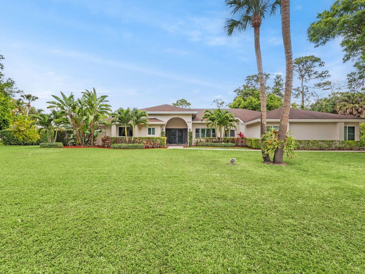 8659 Thousand Pines Circle - Photo 1