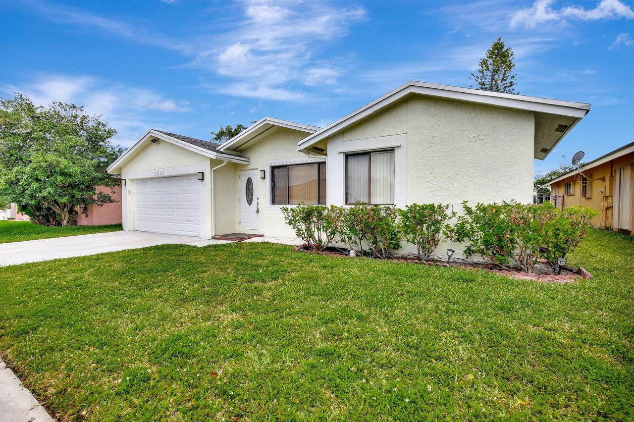 1541 102nd Terrace - Photo 1