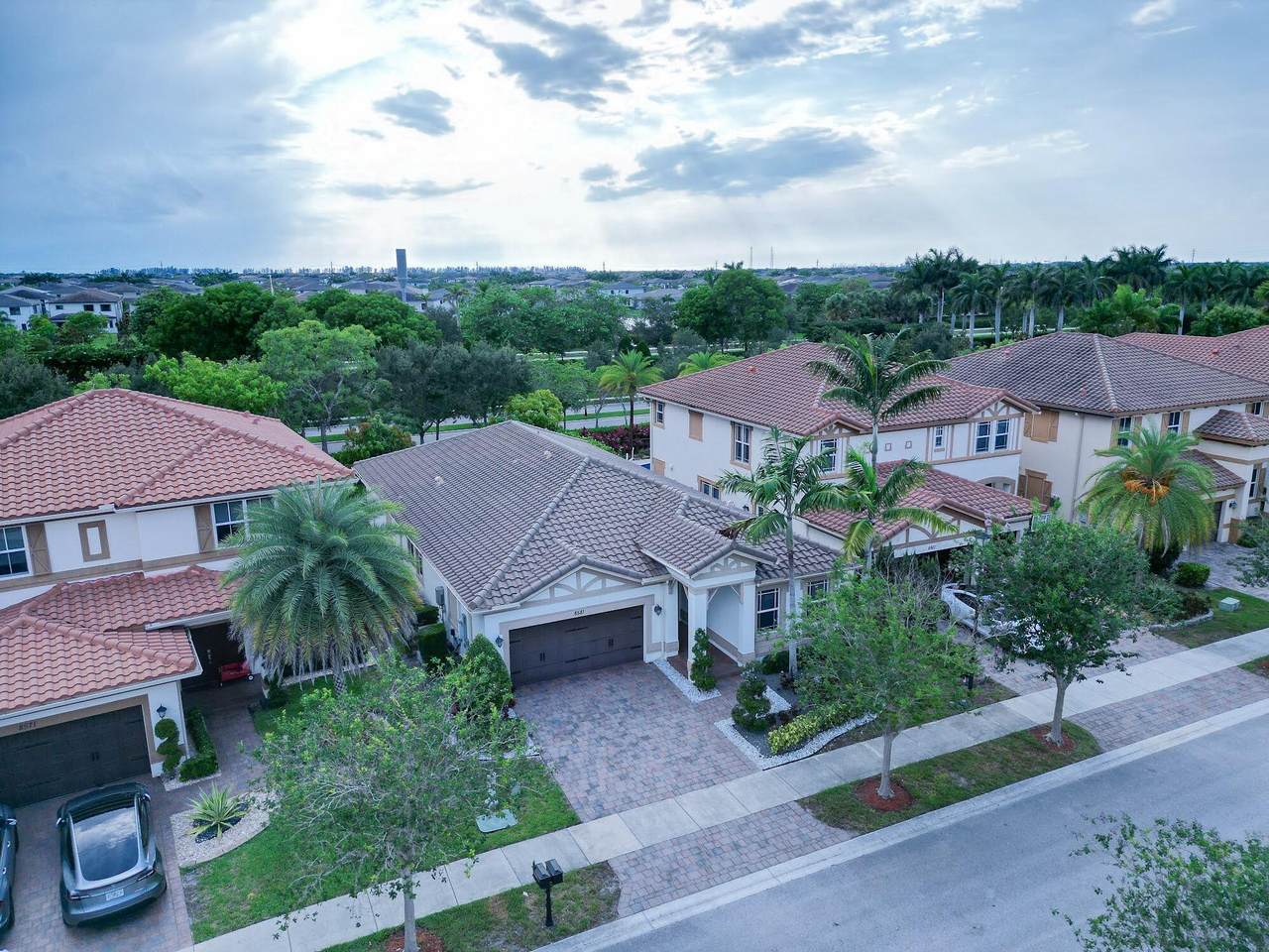 8581 Waterside Court - Photo 1