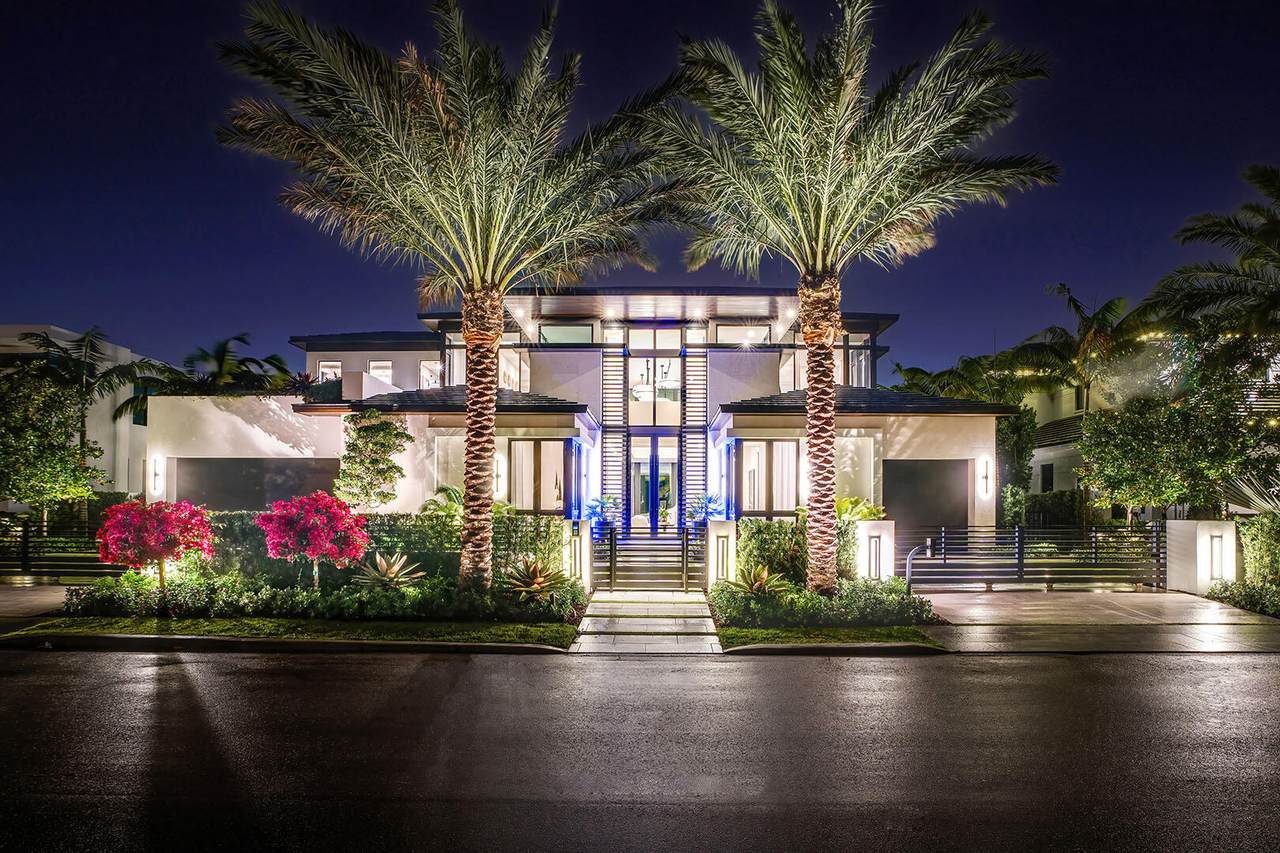 207 Coconut Palm Road - Photo 1