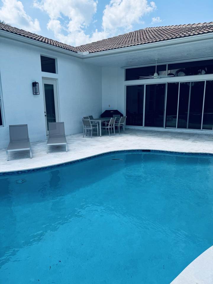 https://bt-photos.global.ssl.fastly.net/beaches/1280_boomver_4_R11100428-3.jpg