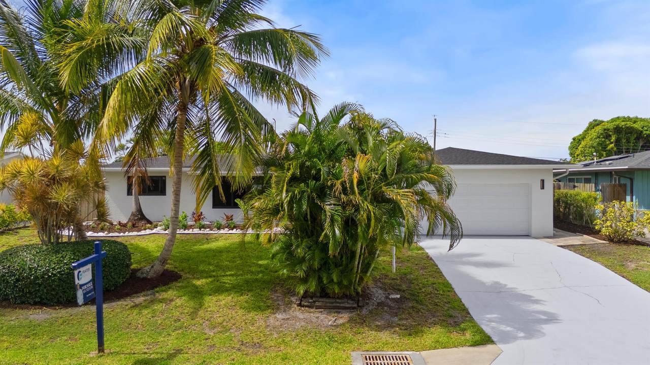 3914 Holly Drive - Photo 1