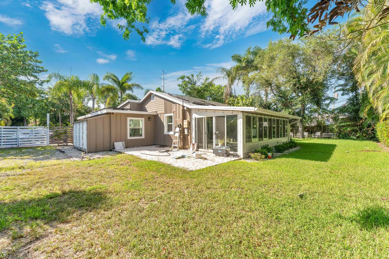 1862 Center - Photo 1