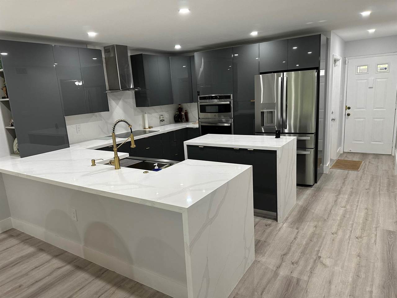 9215 Flynn Circle - Photo 1