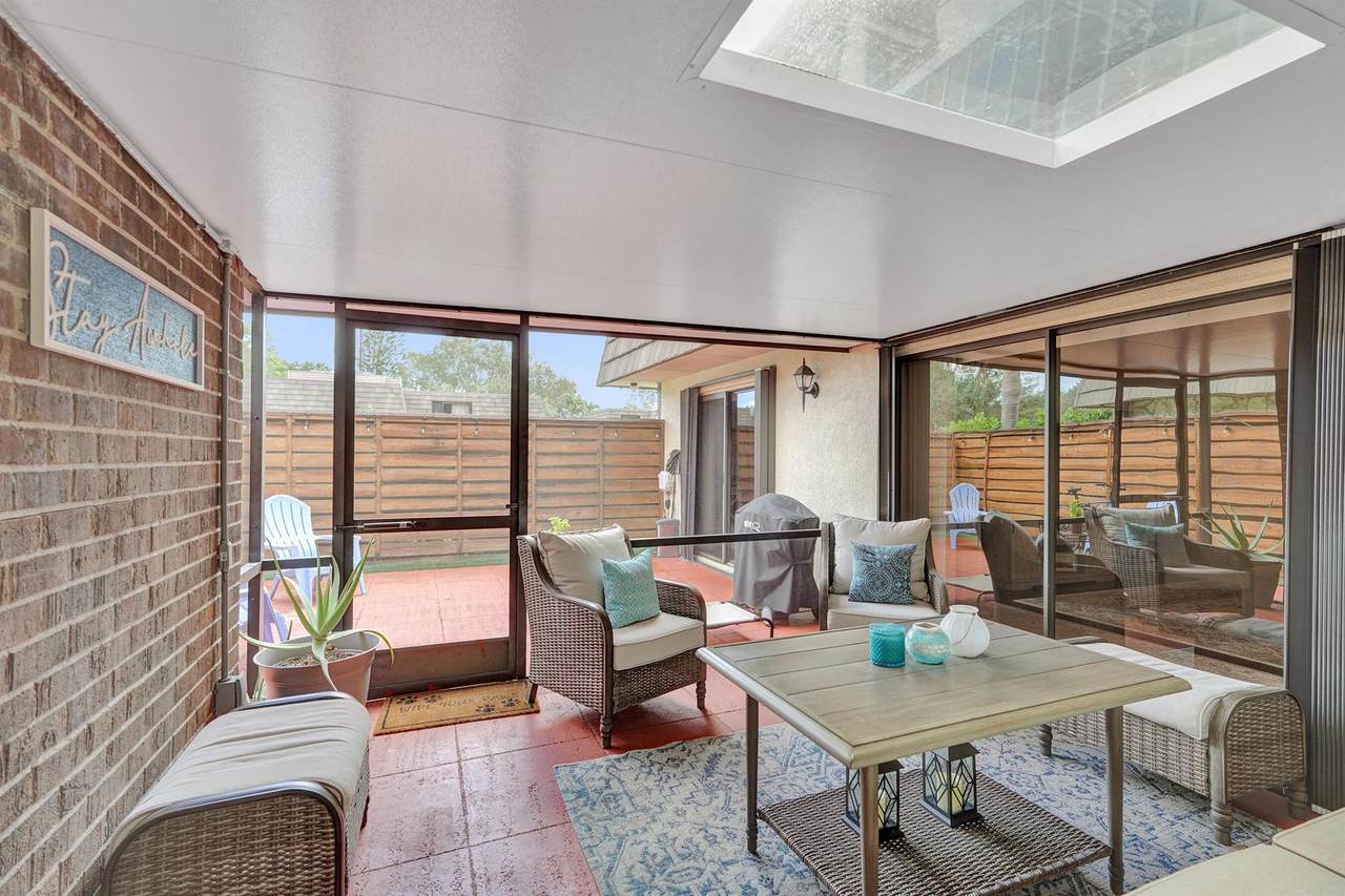 526 5th Terrace - Photo 1