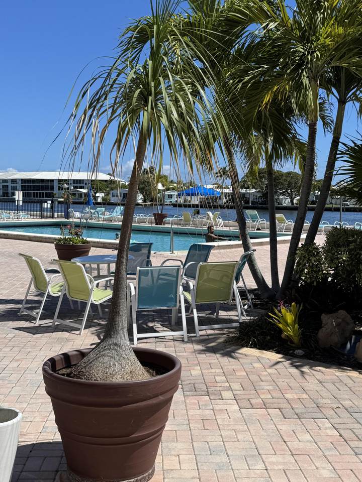 https://bt-photos.global.ssl.fastly.net/beaches/1280_boomver_4_R11123239-2.jpg