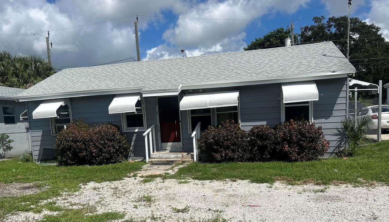 2813 Saranac Avenue - Photo 1