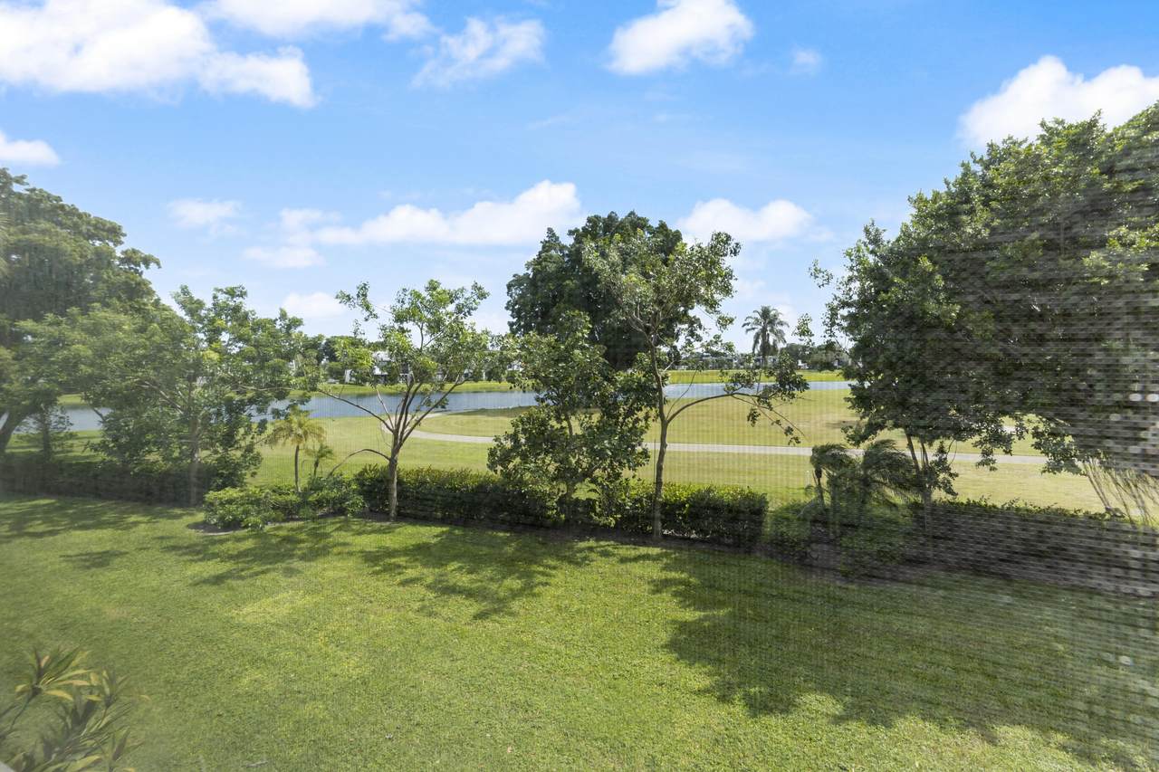 https://bt-photos.global.ssl.fastly.net/beaches/1280_boomver_4_R11128414-2.jpg