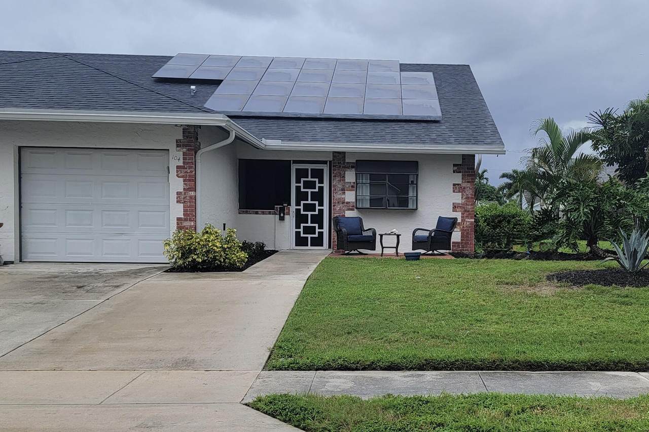 104 Arrowhead Circle - Photo 1
