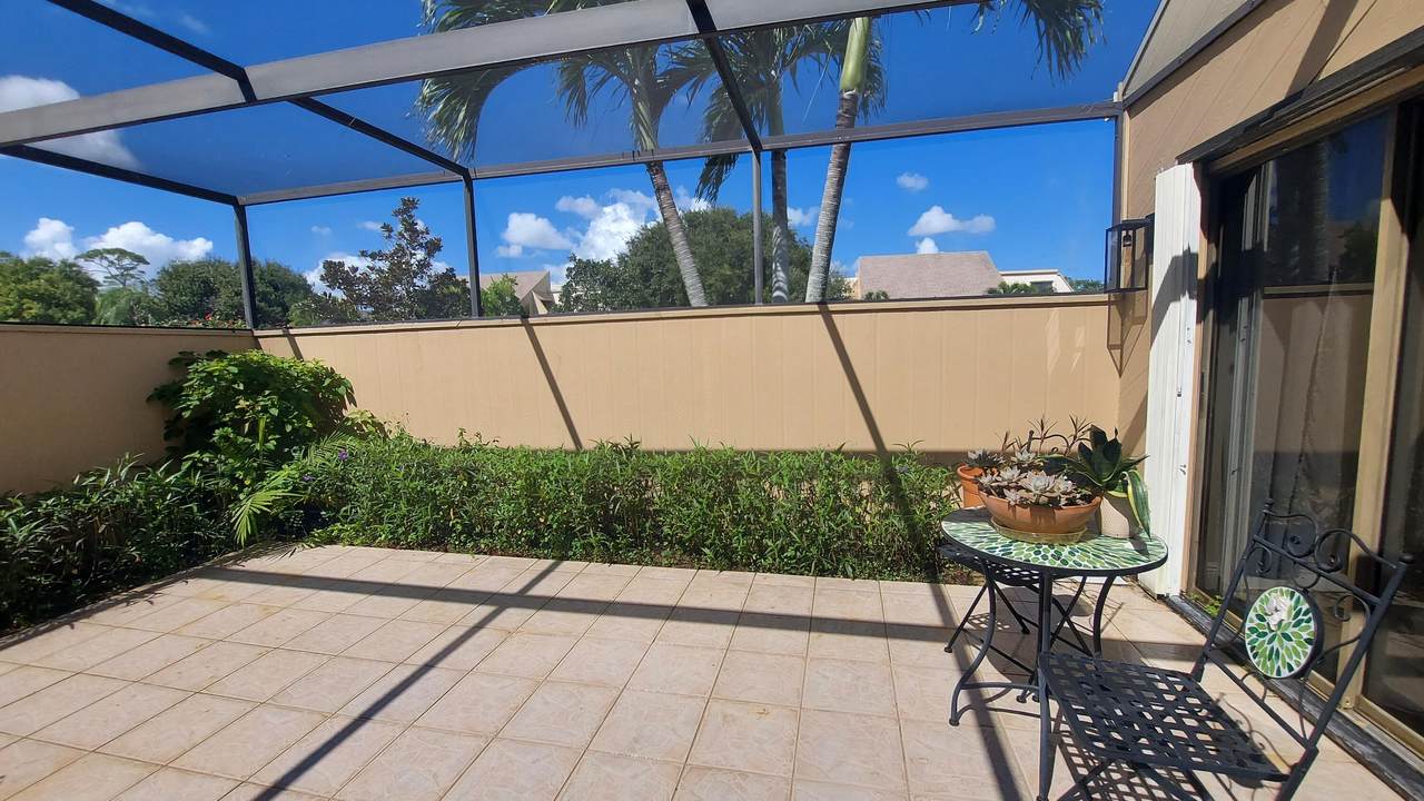 https://bt-photos.global.ssl.fastly.net/beaches/orig_boomver_3_R11133767-2.jpg