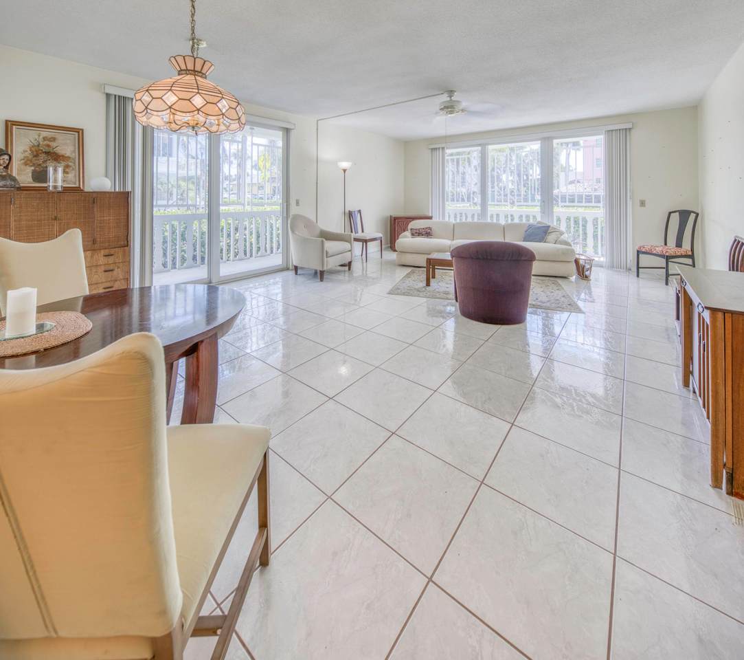 1 Lakeside Drive - Photo 1