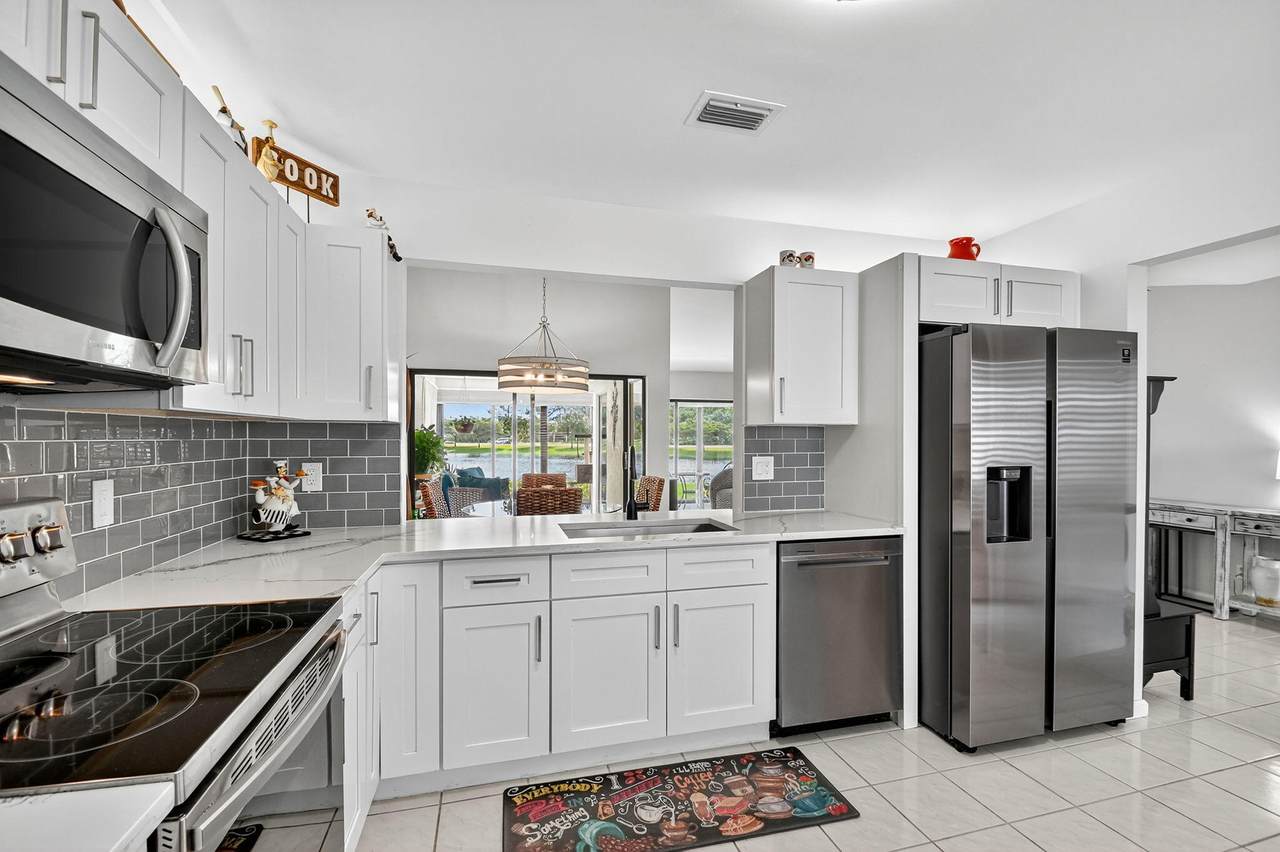 5710 Parkwalk Circle - Photo 1