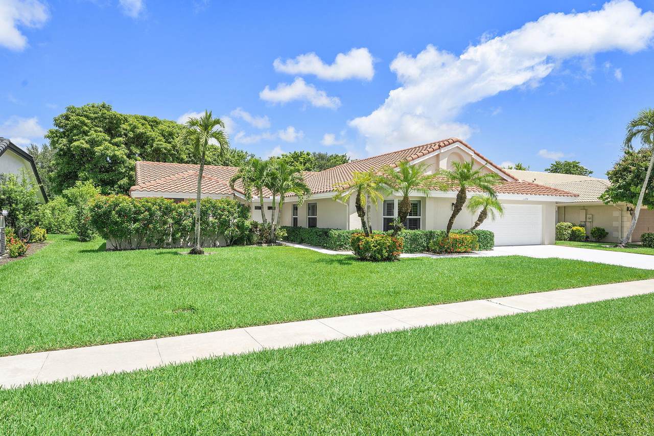 11294 Island Lakes Lane - Photo 1