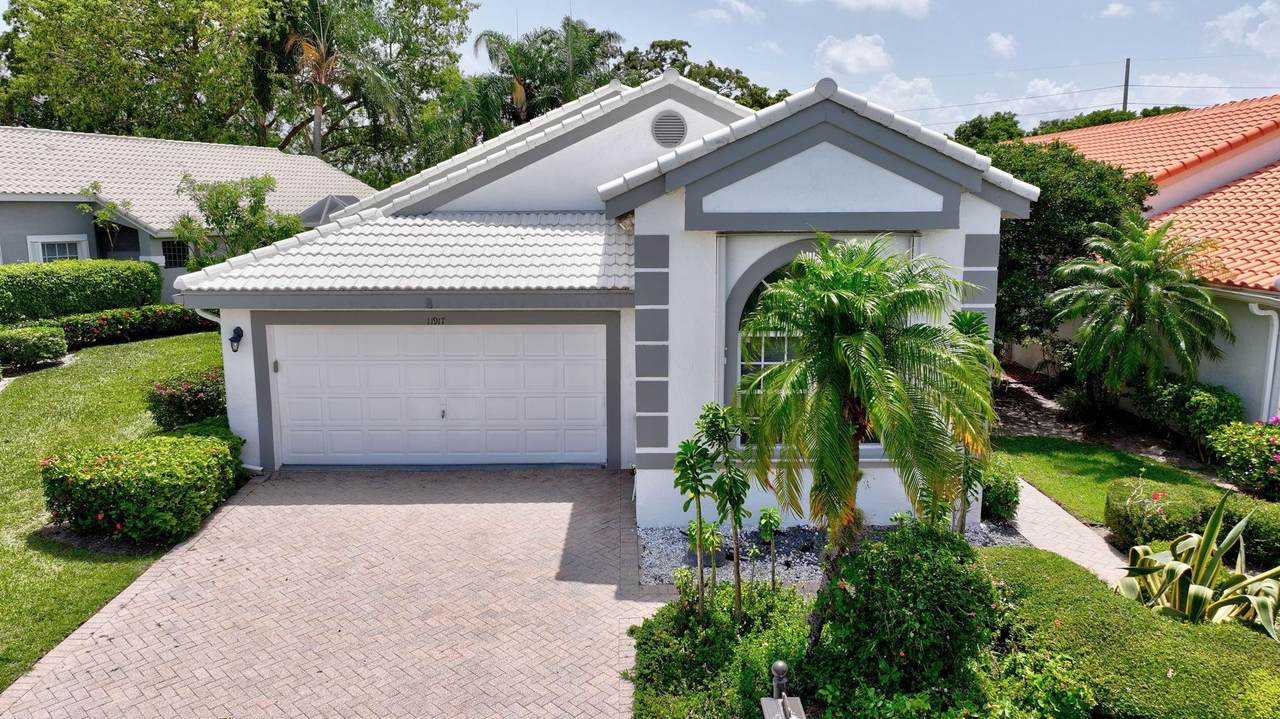 11917 Fountainside Circle - Photo 1