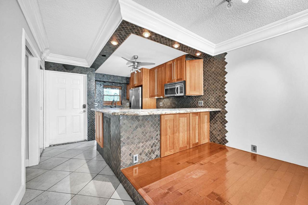 1775 Andrews Square - Photo 1