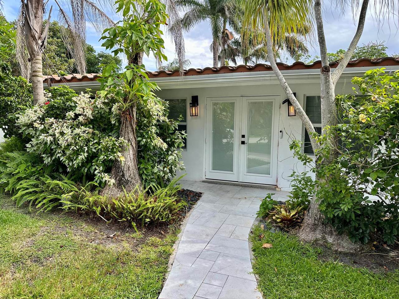 212 Kings Lynn - Photo 1