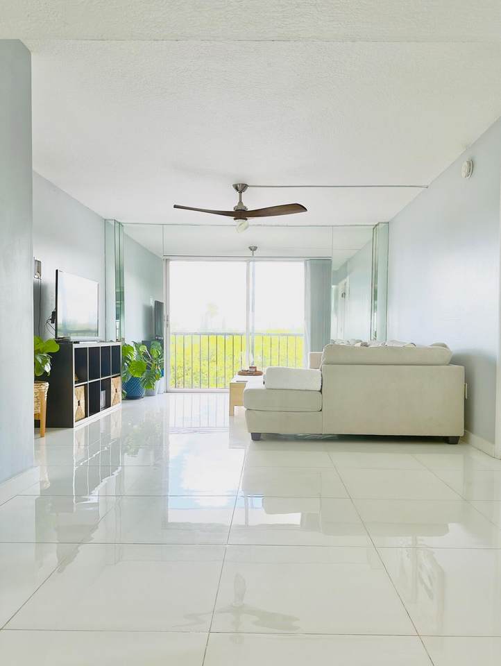4164 Inverrary Drive - Photo 1