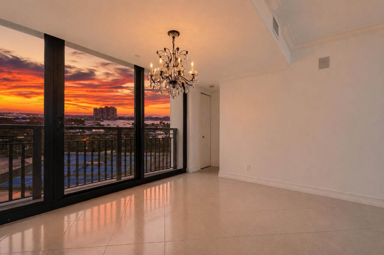 3000 Ocean Drive - Photo 1