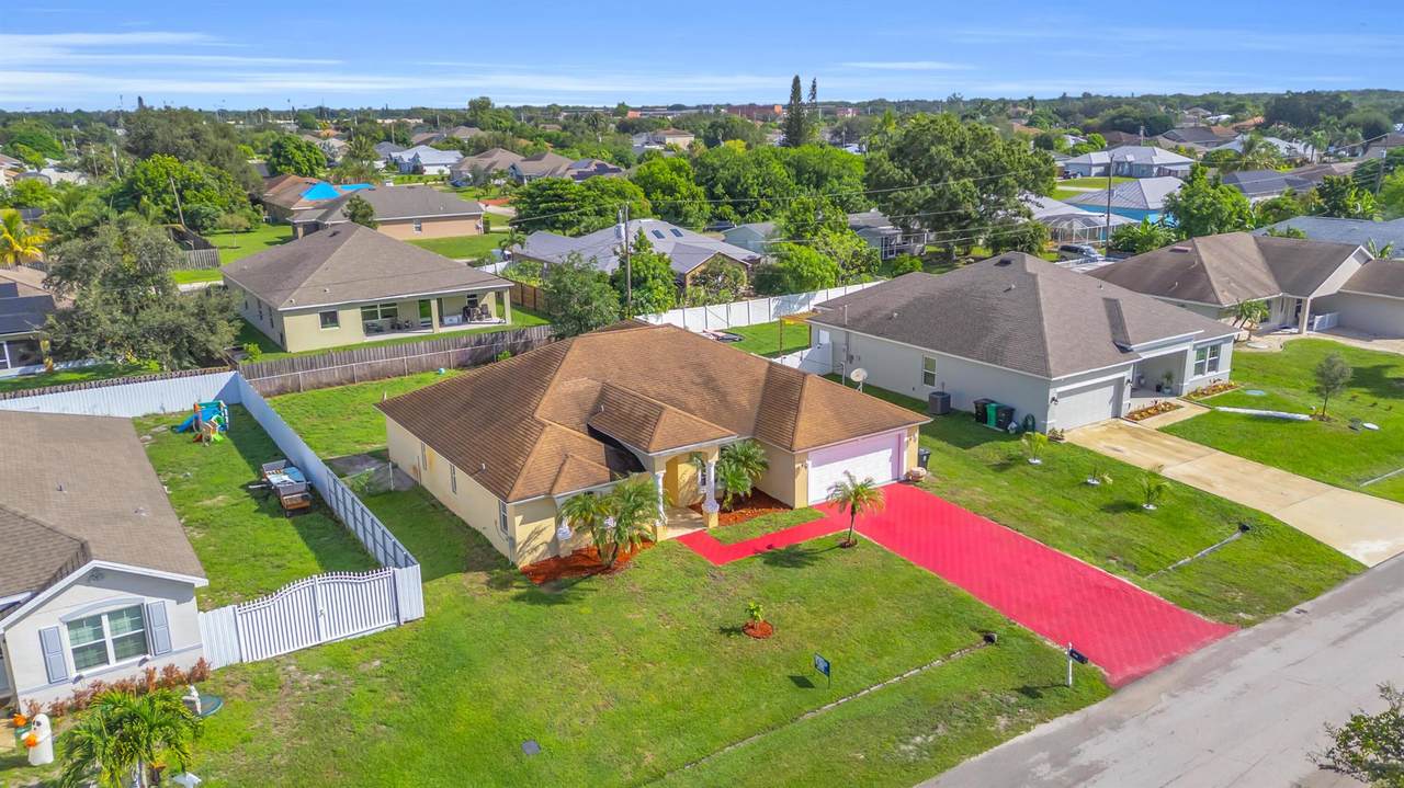 729 Sardinia Avenue - Photo 1