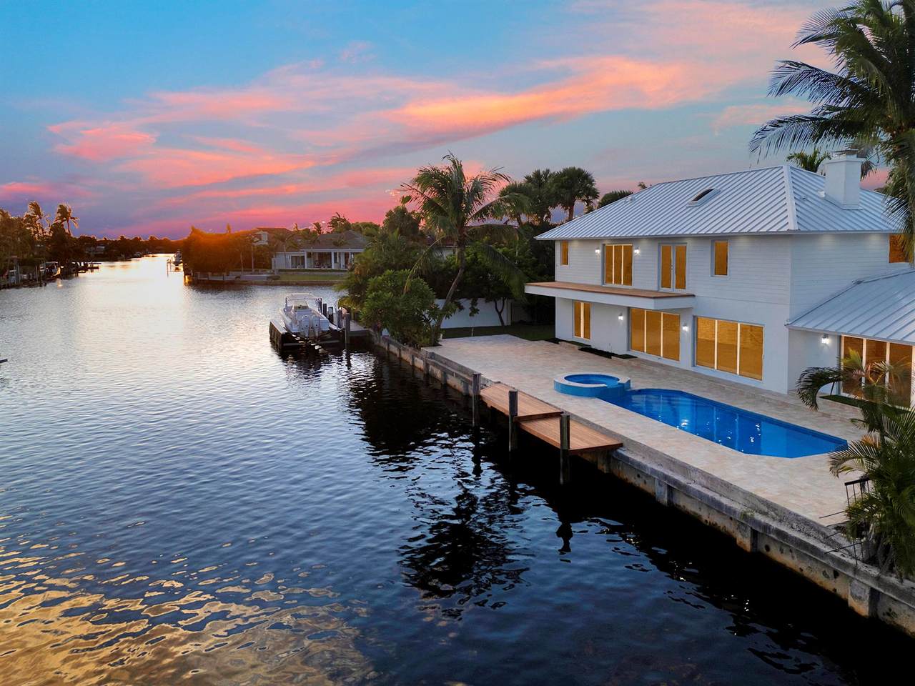 580 15th Street - Photo 1