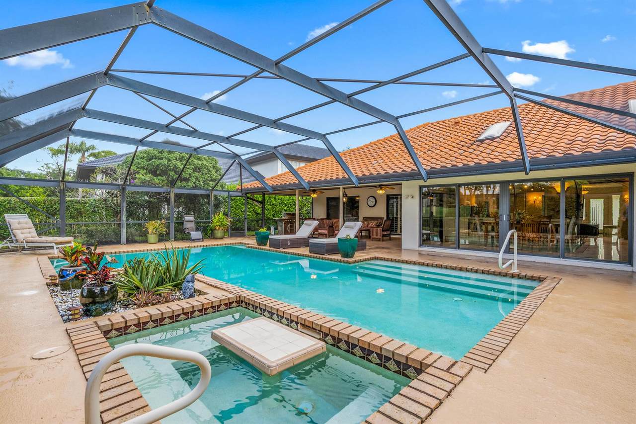 16 Thurston Drive - Photo 1