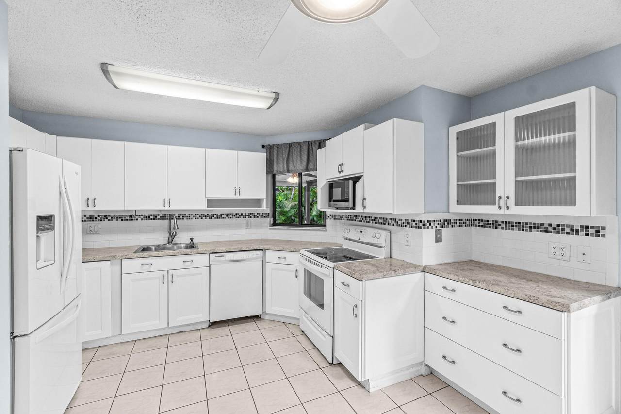 10173 Chestwood Road - Photo 1