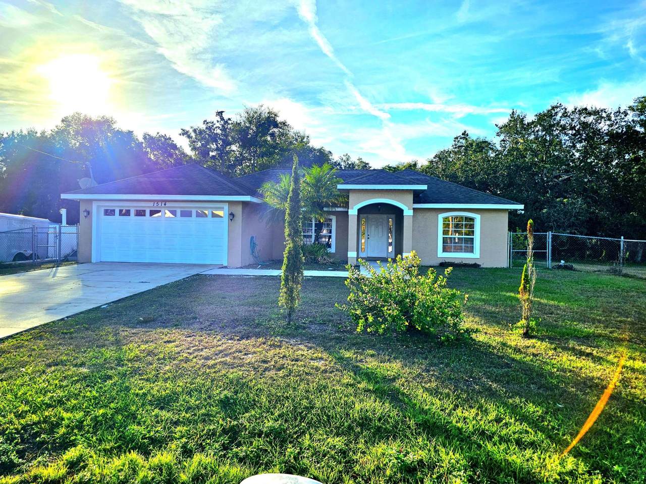 1514 Summer Road - Photo 1