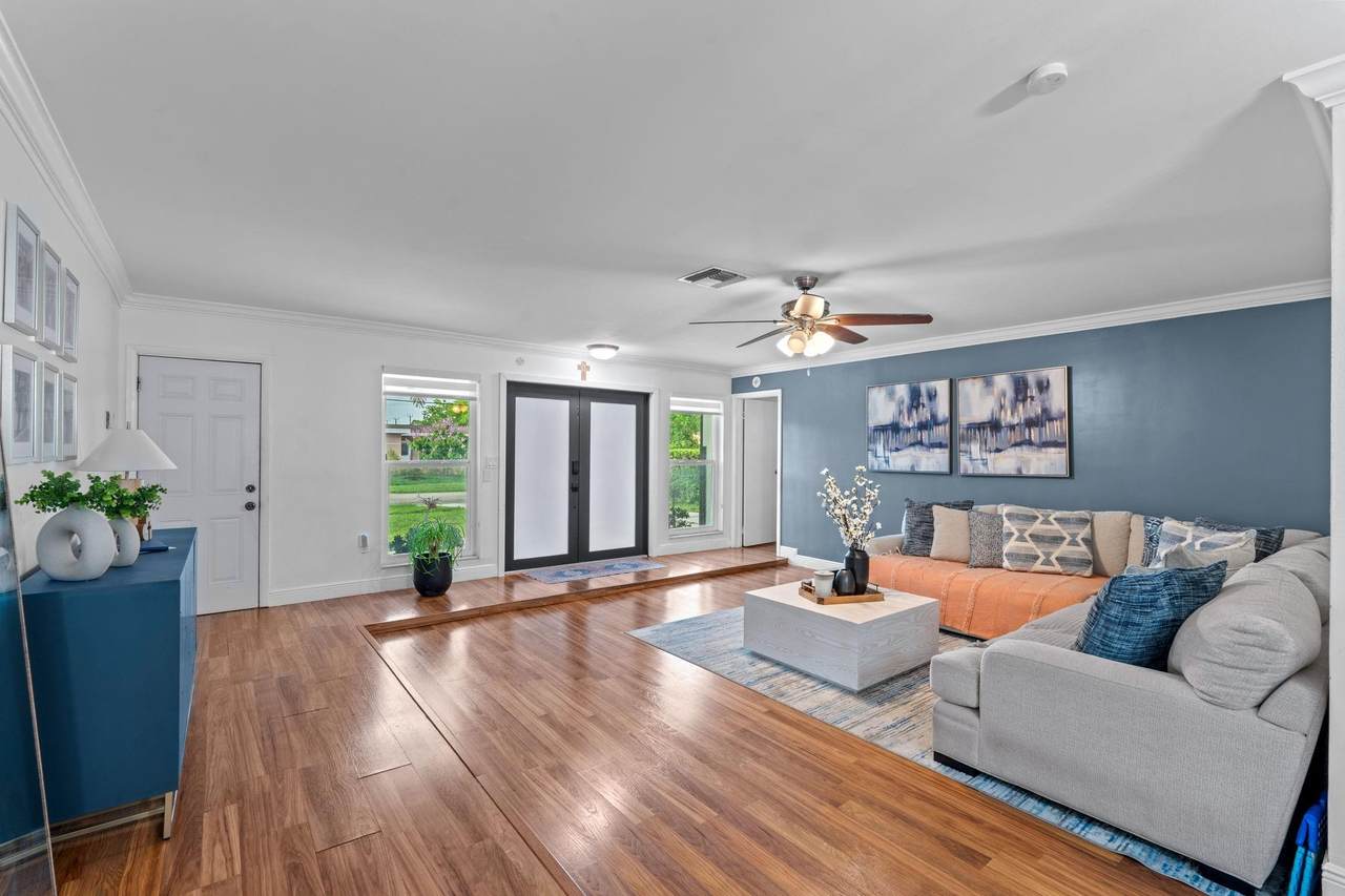 8380 26th Pl - Photo 1