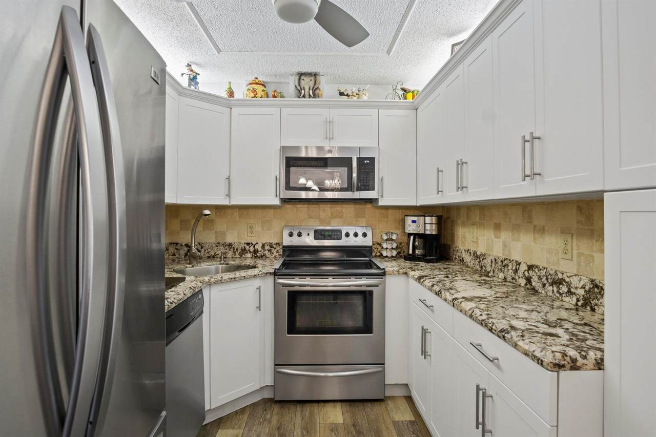 1995 Silver Pine Way - Photo 1