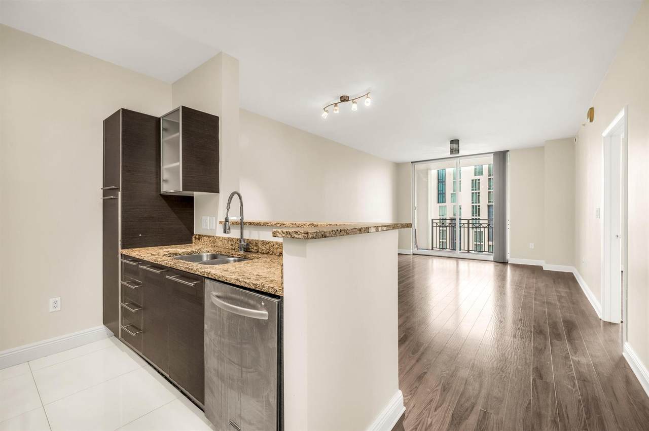 550 Okeechobee Boulevard - Photo 1