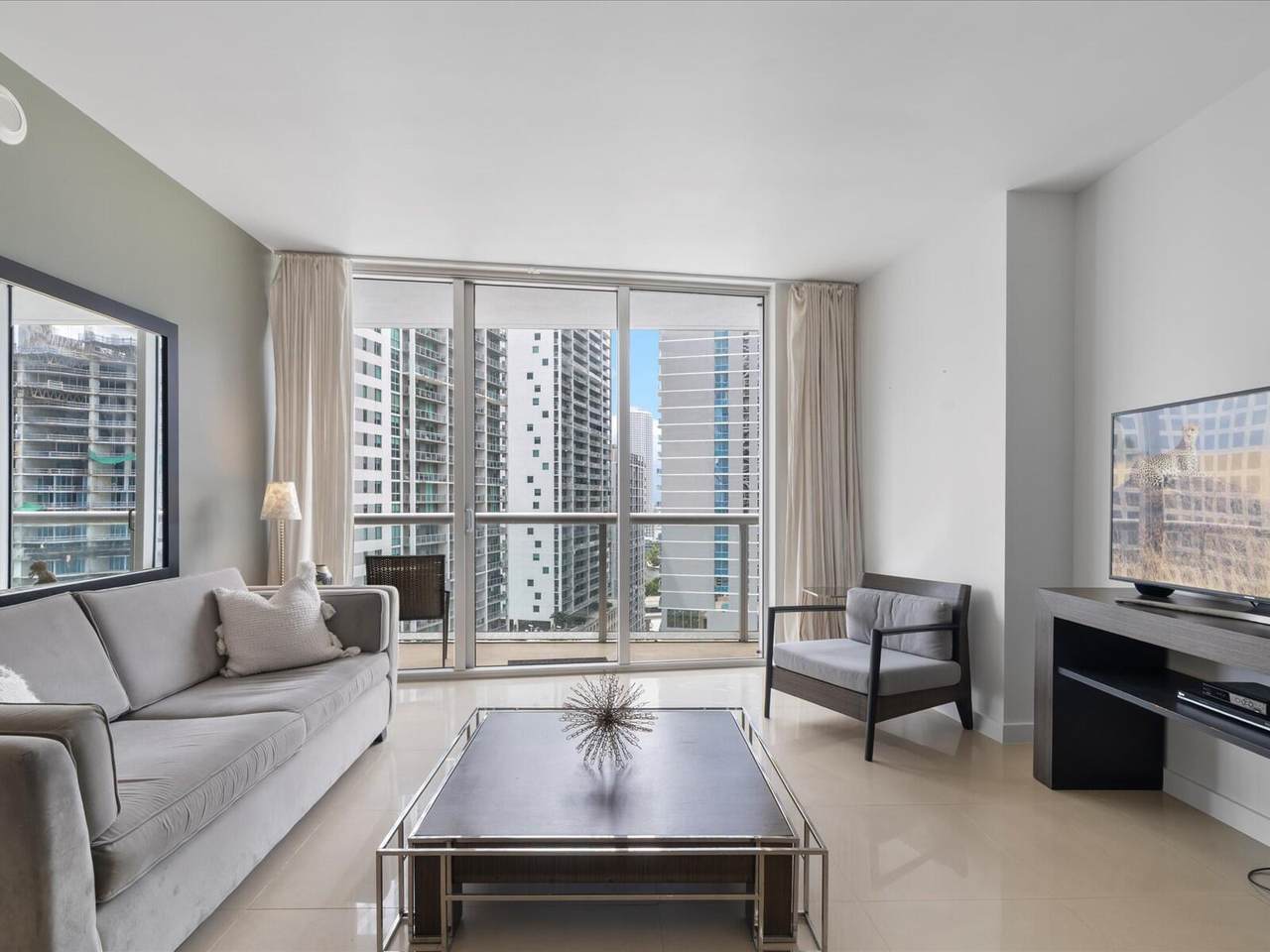 485 Brickell Avenue - Photo 1