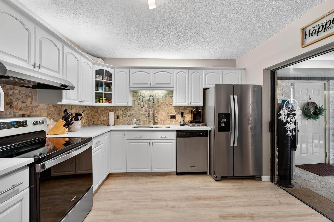 505 5th Terrace - Photo 1