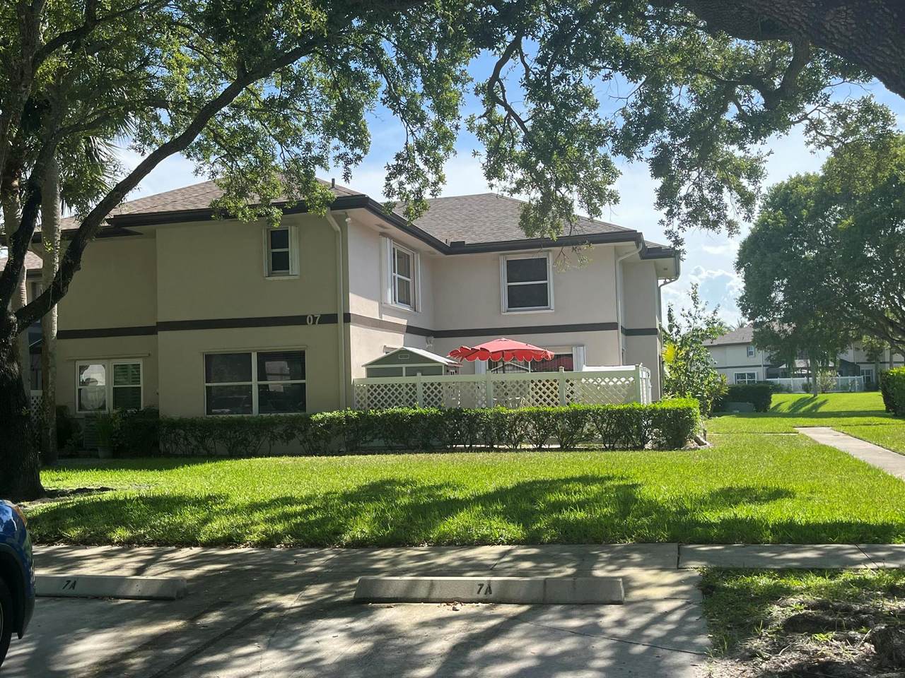 7 Amherst Court - Photo 1