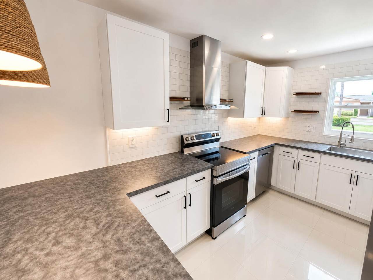 https://bt-photos.global.ssl.fastly.net/beaches/1280_boomver_6_R11133386-2.jpg