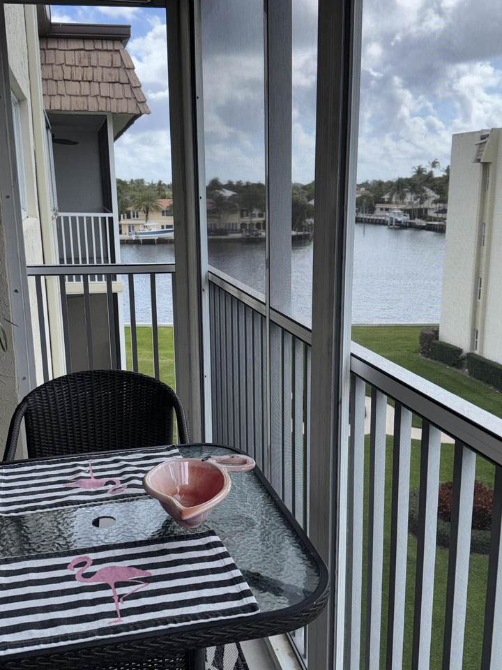https://bt-photos.global.ssl.fastly.net/beaches/1280_boomver_5_R11168528-2.jpg