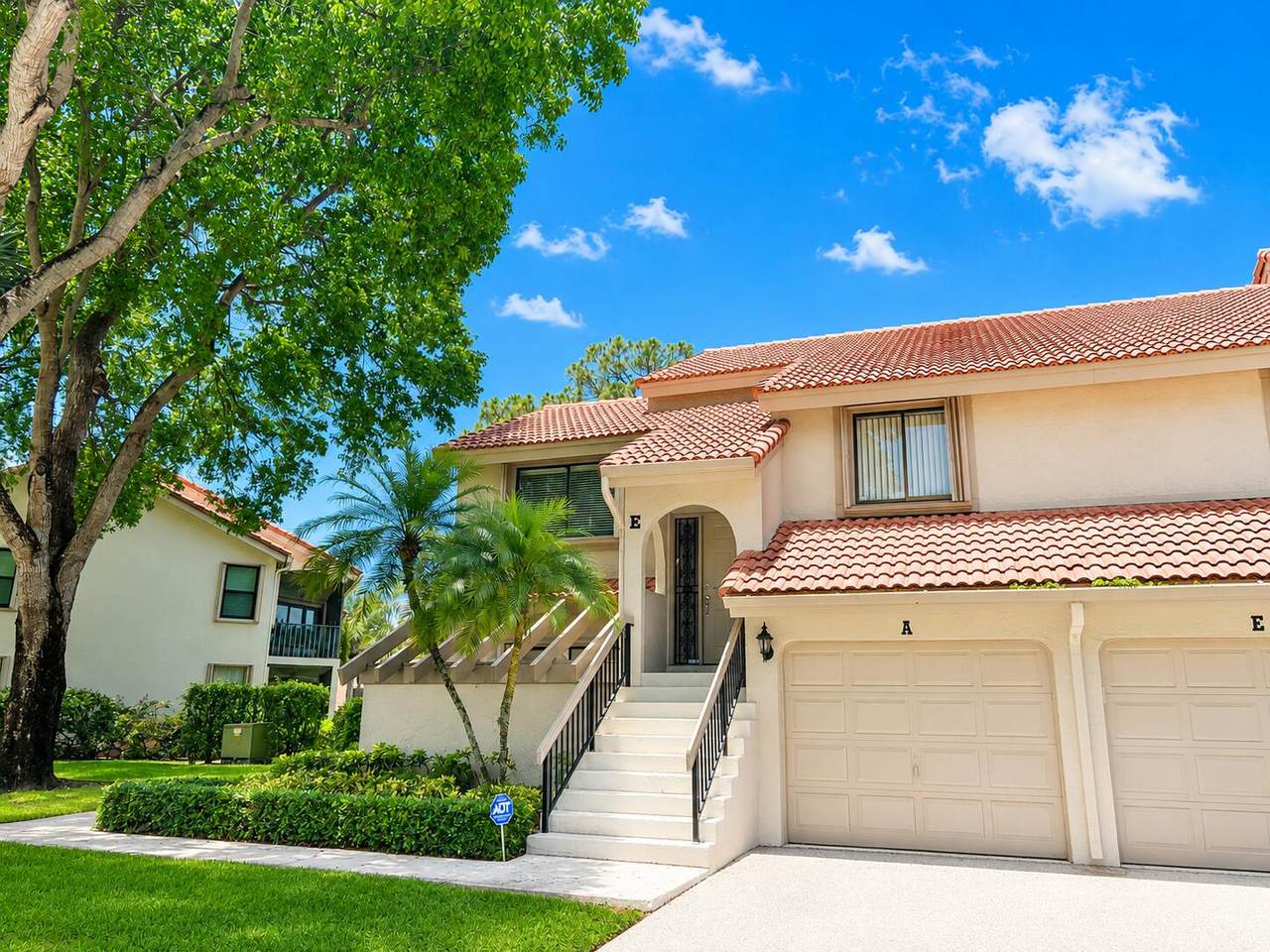 5751 Coach House Circle - Photo 1